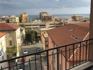Stanza in affitto in appartamento viale Crotone , 62, Catanzaro
