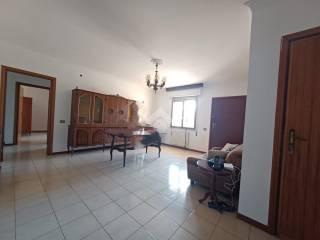 Quadrilocale via carlo cattaneo 41, Centro, Nepi — foto 9 di 38