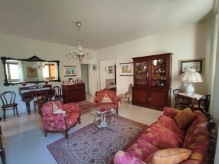 Villa unifamiliare via Grotta del Cavallone 4, Stazione Centrale - Corso Vittorio, Pescara — foto 16 di 55