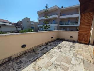 Villa unifamiliare via Grotta del Cavallone 4, Stazione Centrale - Corso Vittorio, Pescara — foto 30 di 55