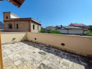 Villa unifamiliare via Grotta del Cavallone 4, Stazione Centrale - Corso Vittorio, Pescara — foto 24 di 55