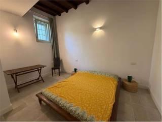 Bilocale piazza Garibaldi, 1, Centro, Angera — foto 10 di 12