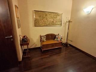 Villa bifamiliare via Pola, Borgo Roma, Verona — foto 2 di 21