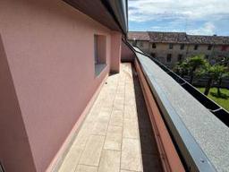 Appartamento ottimo stato, su più livelli, San Lorenzo, Valvasone Arzene