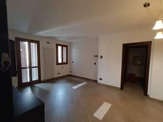 Quadrilocale buono stato, primo piano, Centro, Lendinara — foto 5 di 9