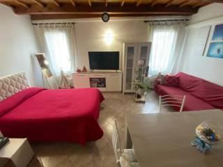 Monolocale buono stato, primo piano, Centro, Lendinara — foto 7 di 11