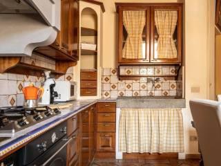 Appartamento ottimo stato, secondo piano, Colle Alta, Borgo Nuovo, Colle di Val d'Elsa — foto 10 di 12