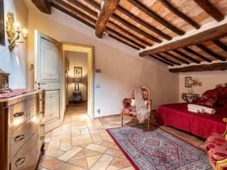 Appartamento ottimo stato, secondo piano, Colle Alta, Borgo Nuovo, Colle di Val d'Elsa — foto 2 di 12