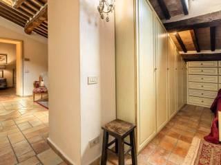 Appartamento ottimo stato, secondo piano, Colle Alta, Borgo Nuovo, Colle di Val d'Elsa — foto 6 di 12