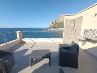 Villa bifamiliare via Tito Maccio Plauto 11, Sferracavallo - Barcarello, Palermo