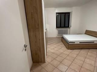 Bilocale piazza Fratelli Bandiera, Pernate, Novara