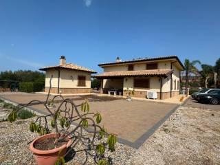 Villa unifamiliare Strada Statale Ragusana, Carlentini