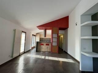 Trilocale viale Roma 44, Centro, Daverio — foto 8 di 19