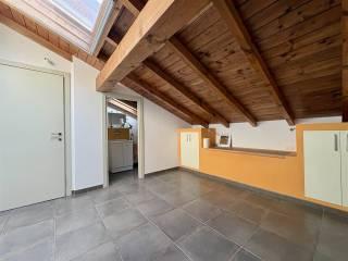 Trilocale viale Roma 44, Centro, Daverio — foto 5 di 19