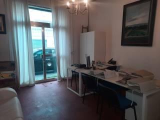 Trilocale buono stato, piano terra, Cisternone, Livorno — foto 3 di 9