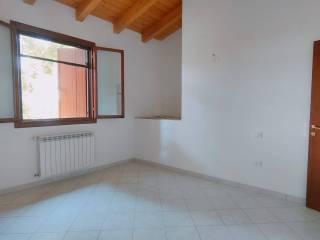 Villa a schiera via Rettilineo, Garofolo, Canaro — foto 2 di 26