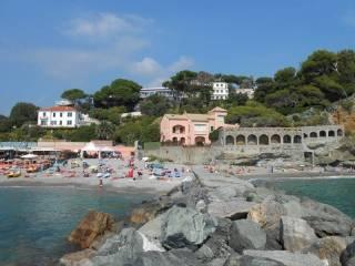 Bilocale via del Cantau 12, Centro, Albisola Superiore