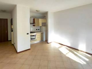 Trilocale via Beniamino Gigli, Gardenia, Reggio Emilia — foto 7 di 8