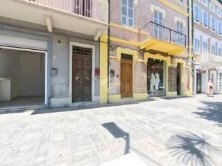 Monolocale corso Umberto I 138, Centro, Civitanova Marche — foto 9 di 10