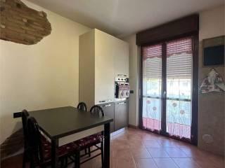 Trilocale ottimo stato, primo piano, Centro, Oleggio — foto 12 di 14