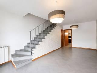 Villa a schiera via Fratelli Ripamonti, Centro, Palazzago — foto 2 di 14