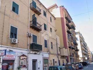 Bilocale via Giovanni Aurispa 78, Malaspina, Palermo