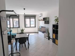 Bilocale via Ettore Petrolini, Rosta Nuova, Reggio Emilia — foto 4 di 9
