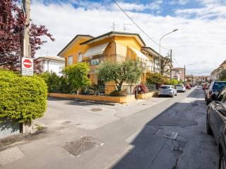 Villa bifamiliare via Angelo Orzali 42, Darsena - Ex Campo di Aviazione, Viareggio — foto 6 di 20