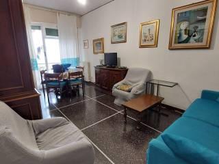 Trilocale buono stato, terzo piano, Centro, Loano — foto 4 di 19