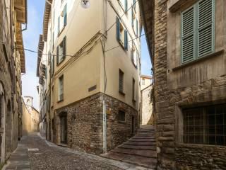 Bilocale via Arena, 7, Duomo - Piazza Vecchia, Bergamo — foto 15 di 22