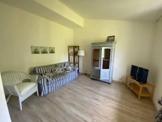 Bilocale ottimo stato, secondo piano, Pieve Vecchia, Villaggio Sanghen, Manerba del Garda — foto 2 di 18