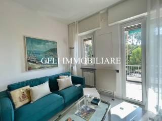 Bilocale ottimo stato, terzo piano, Centro, Camogli — foto 10 di 24