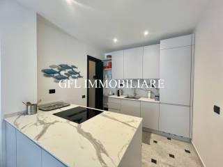 Bilocale ottimo stato, terzo piano, Centro, Camogli — foto 18 di 24