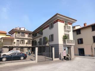 Trilocale piazza Antonio Locatelli 2, Gorlago — foto 2 di 2
