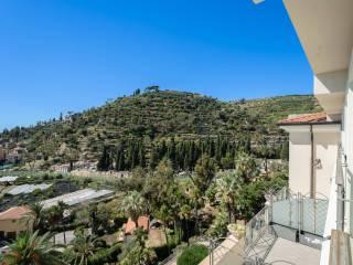 Trilocale ottimo stato, sesto piano, Arziglia, Madonna della Ruota, Bordighera — foto 15 di 30
