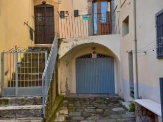 Monolocale Vico Belfiore 7, Centro, Melfi — foto 2 di 13