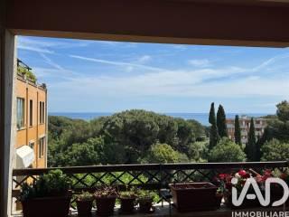 Appartamento via Del Lago 7, Centro, Arenzano — foto 2 di 17