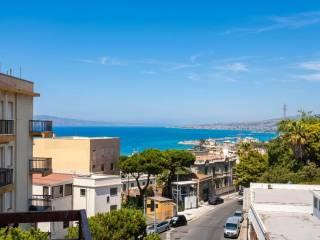 Quadrilocale via Reggio Campi 78, Centro Storico, Reggio Calabria