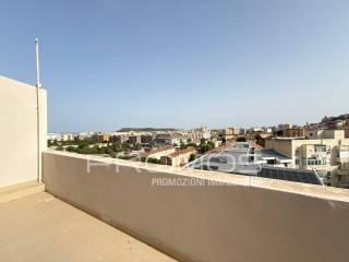 Attico ottimo stato, 50 m², Piazza Giovanni XXIII, Cagliari — foto 5 di 24