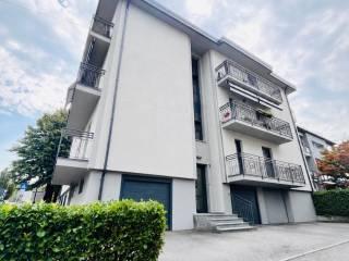 Bilocale via Don Porlezza 7, Lipomo — foto 9 di 22