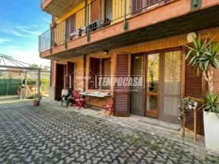 Bilocale via Privata dei Pini 22, Arlate, Calco — foto 3 di 8