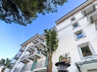 Trilocale ottimo stato, quarto piano, Centro, Bordighera — foto 10 di 37