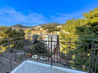 Trilocale ottimo stato, quarto piano, Centro, Bordighera — foto 25 di 37