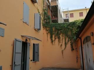 Bilocale via San Filippo 15, Centro Storico, Reggio Emilia — foto 4 di 8