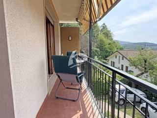 Trilocale via Vararo 18, Centro, Cittiglio — foto 12 di 20
