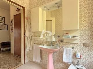 Trilocale via Vararo 18, Centro, Cittiglio — foto 17 di 20