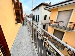Trilocale via Roma 1, Centro, Montechiaro d'Asti