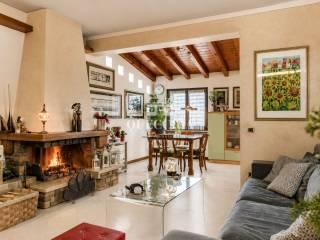 Villa unifamiliare via Amerigo Vespucci 7, Centro, Peschiera del Garda — foto 15 di 15