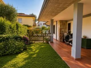 Villa unifamiliare via Amerigo Vespucci 7, Centro, Peschiera del Garda — foto 11 di 15