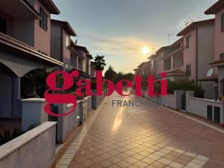 Villa unifamiliare via Giudice Falcone, 32, Marcianise — foto 10 di 50